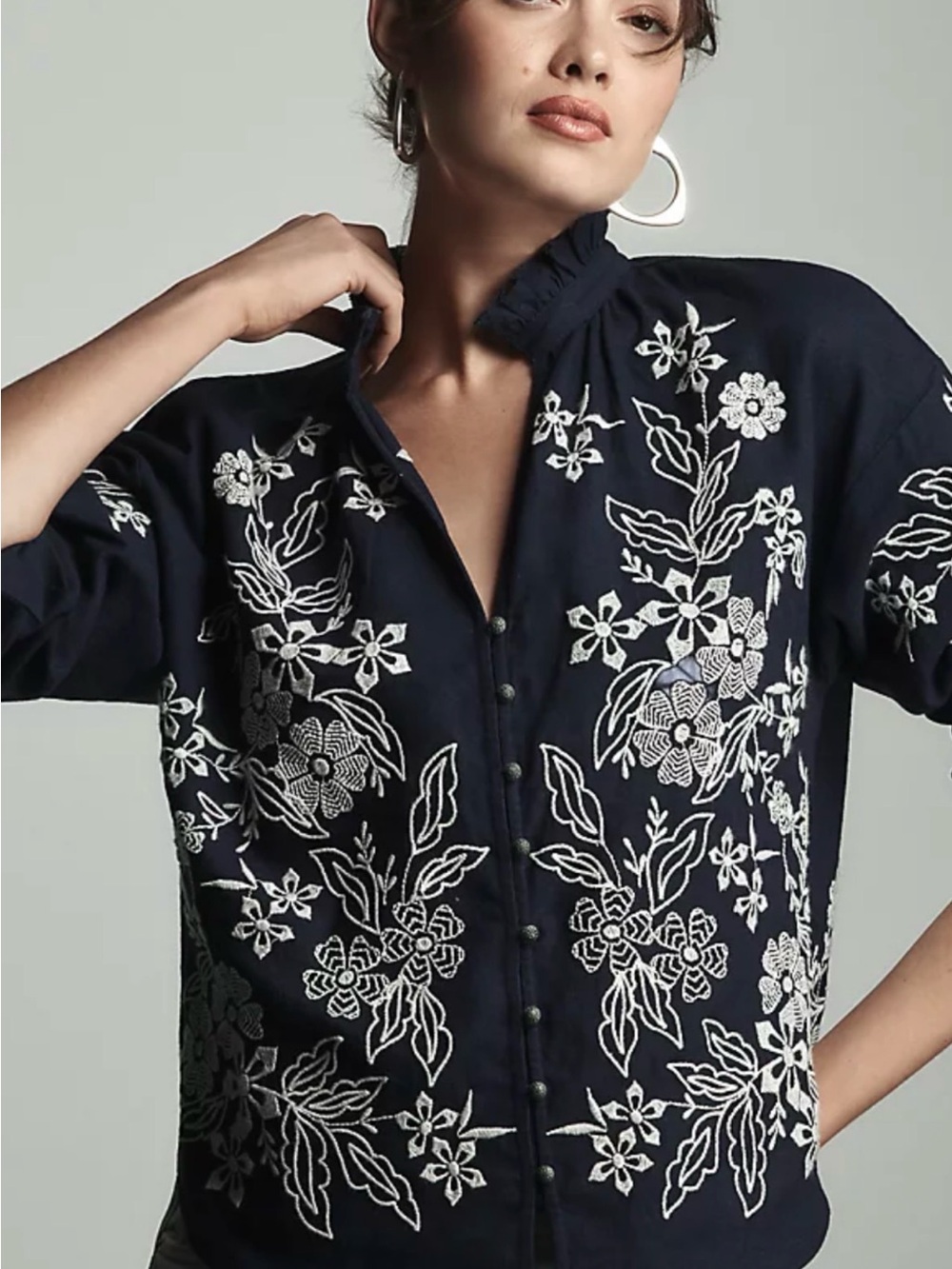 Pilcro The Tavi embroidered floral blouse size medium